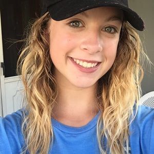 Meet your Posher, Hailey